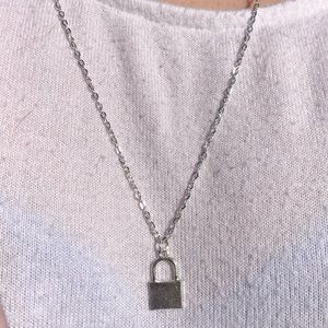 Silver lock chain